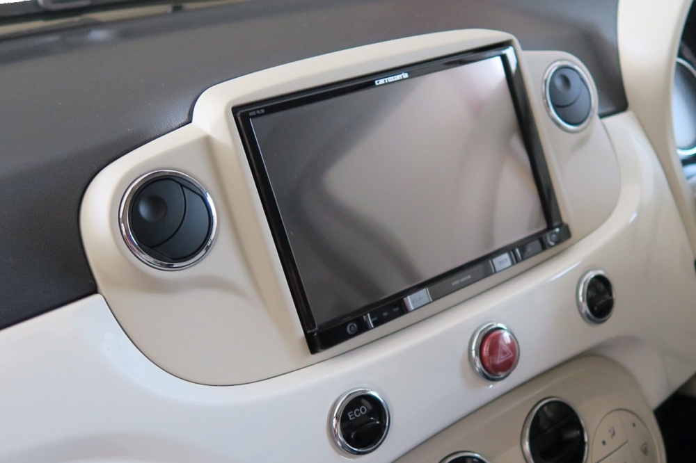 FIAT500 8インチナビ取付キット ベージュ